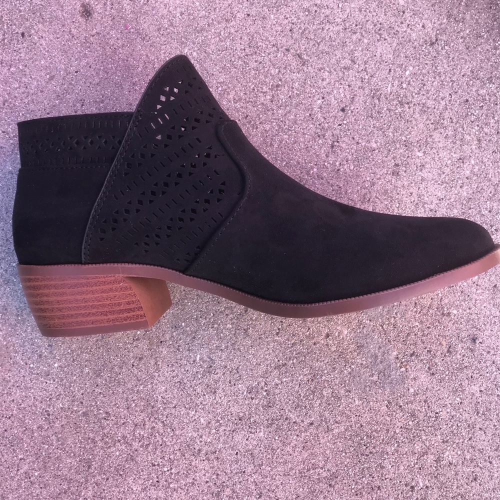 LAST 2! Qupid Rager Black BOOTIES side zipper - Picture 3 of 4